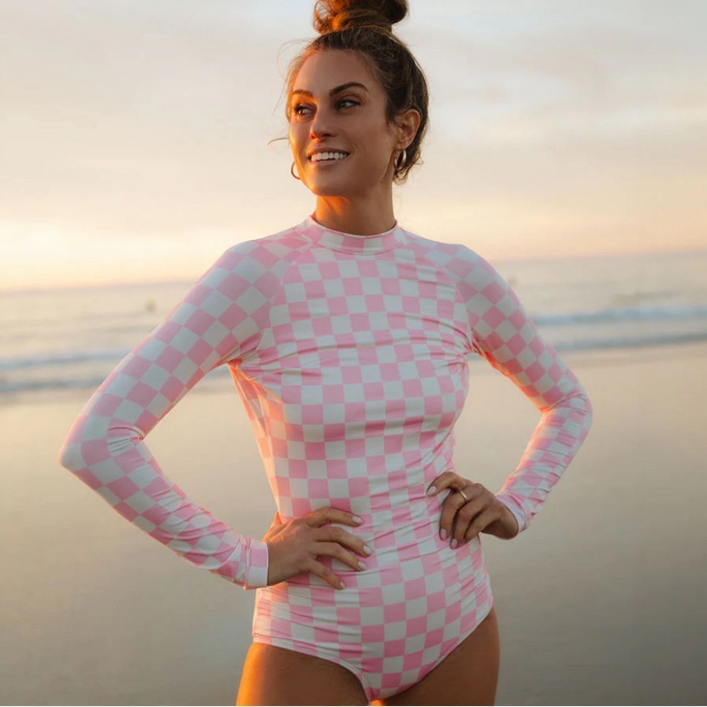 Albion Pink Check Rash Guard - Picture 2 of 3
